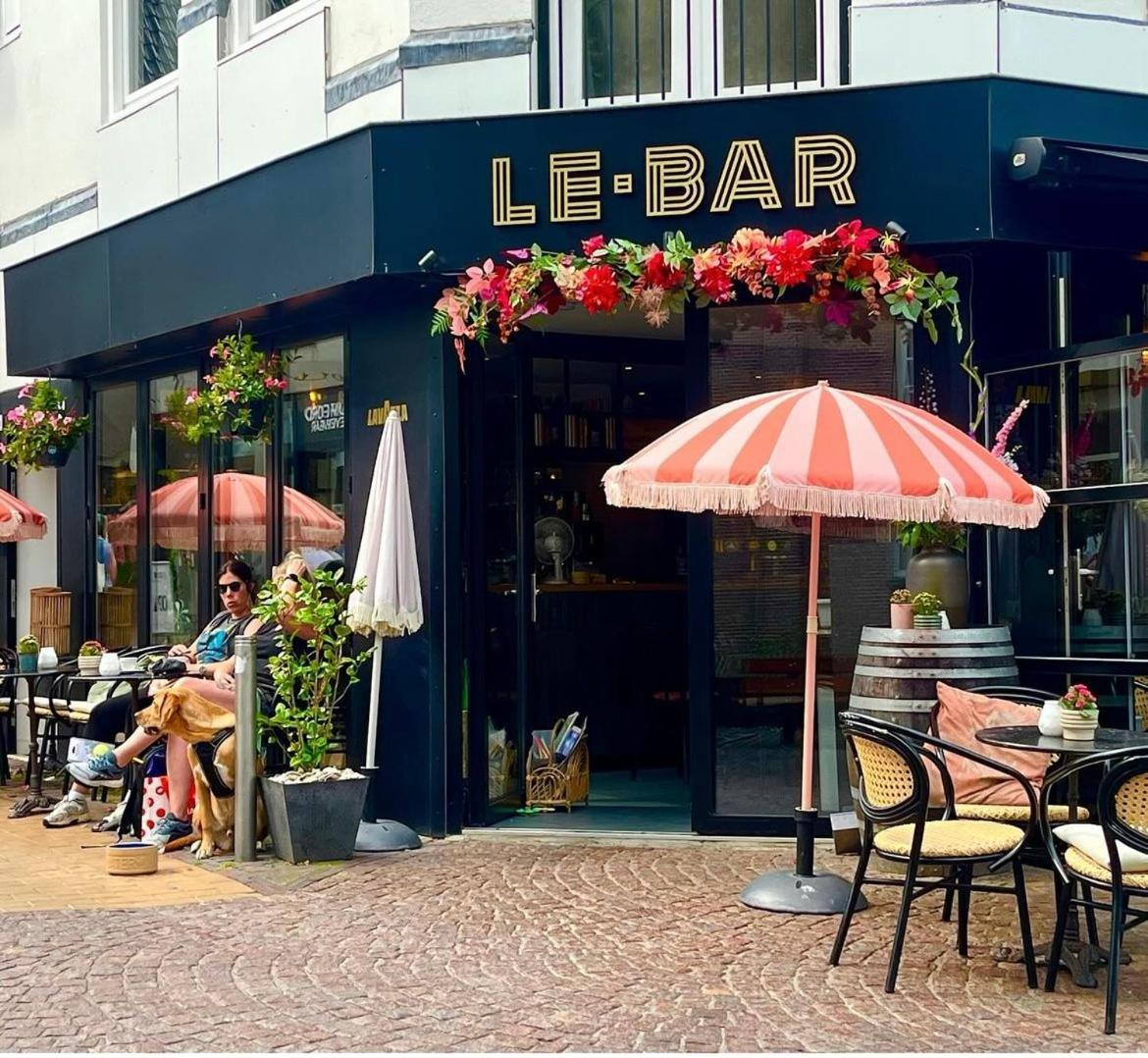 Boutique Hotel Le•Bar Зандфорт Экстерьер фото